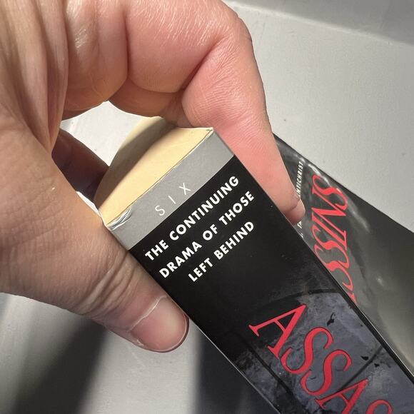 Left Behind Series Paperback Book 6 Assassins by Tim LaHaye and Jerry B Jenkins - Picture 5 of 8